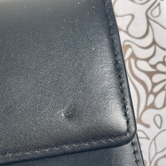 ST. JOHN Black Leather Trifold Wallet - Picture 15 of 15